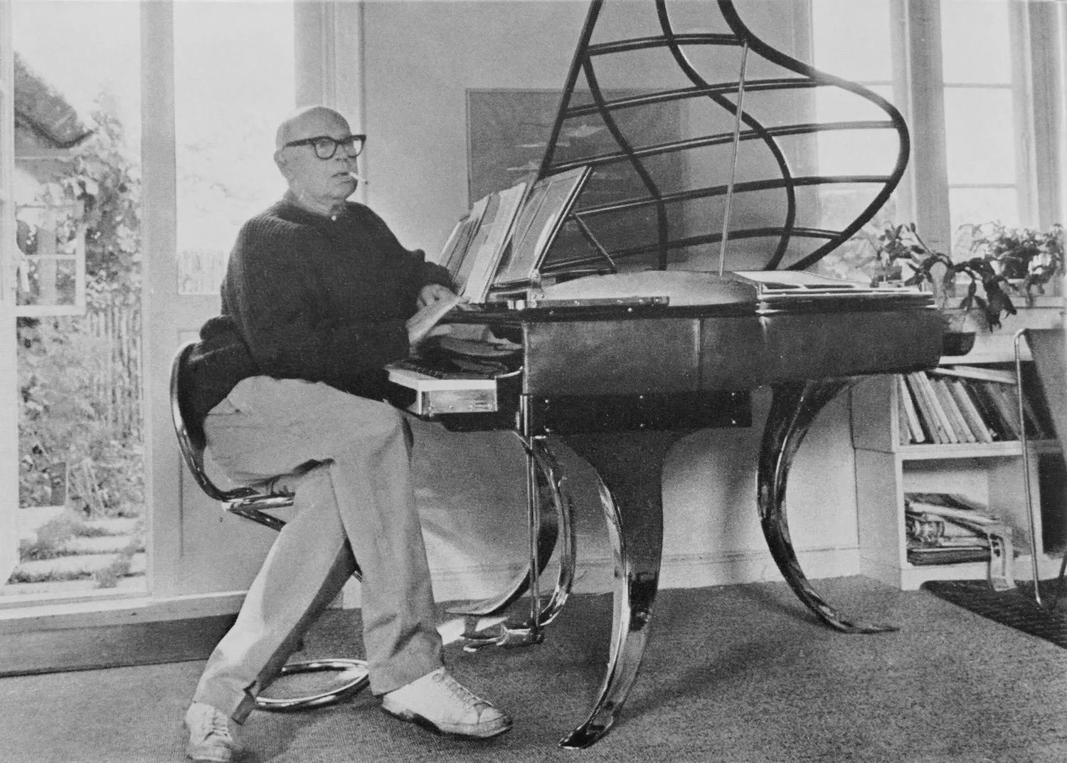 Poul_Henningsen_Piano.jpg
